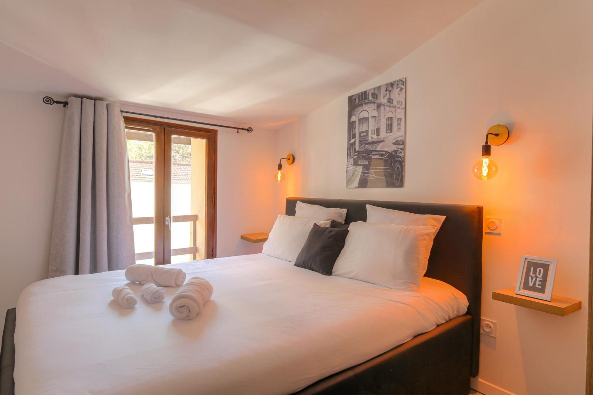 La Suite Neuvilloise Neuville-sur-Saone Luaran gambar