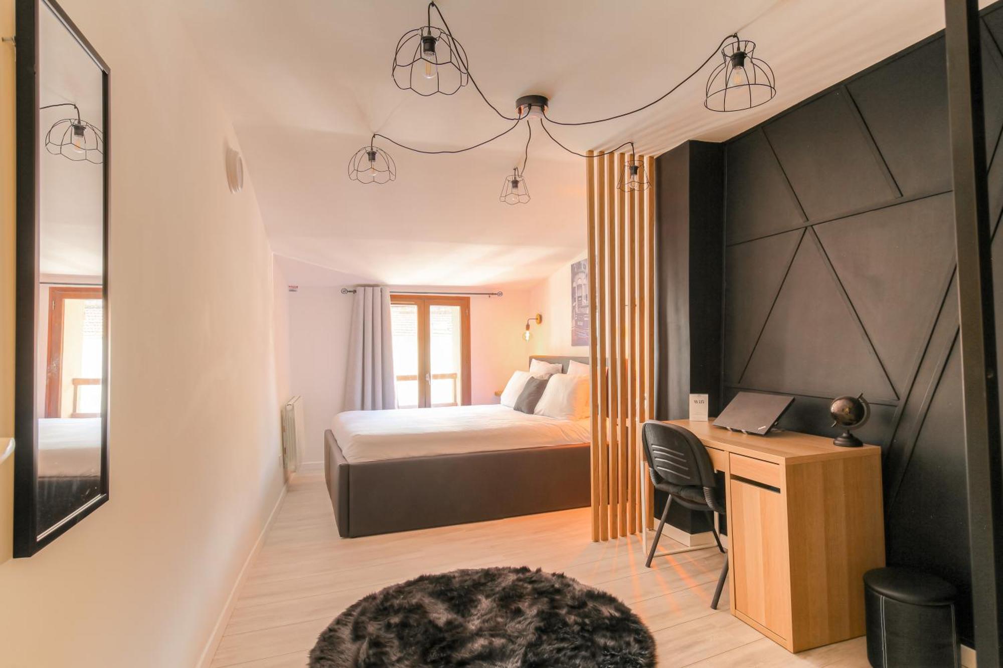 La Suite Neuvilloise Neuville-sur-Saone Luaran gambar