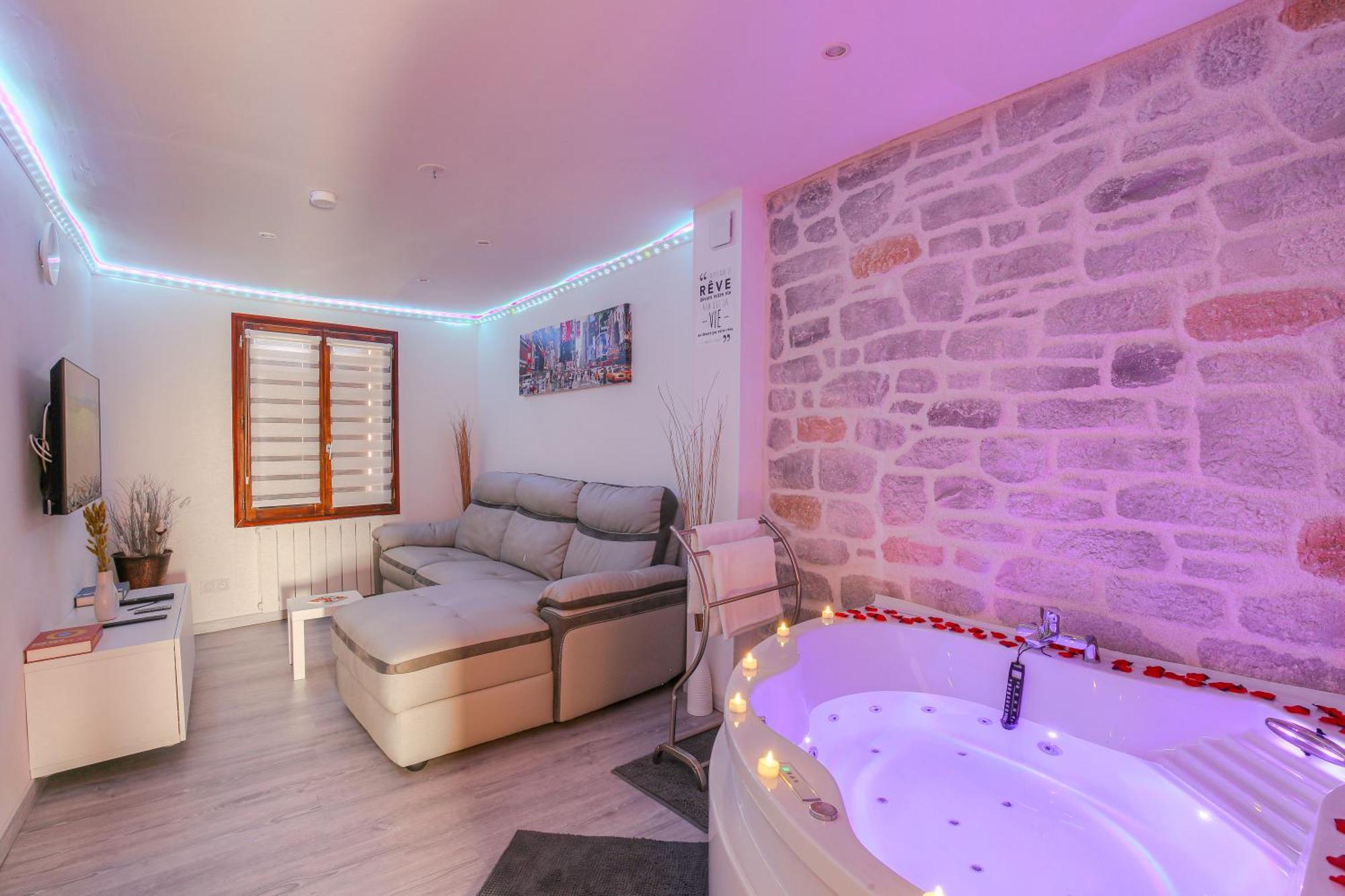 La Suite Neuvilloise Neuville-sur-Saone Luaran gambar